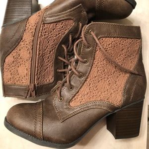 Lace up heeled booties